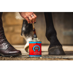 Olio per zoccoli Carr & Day & Martin Hoof Dressing Cornucrescine