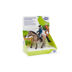 Cavallo da passeggiata e il suo cavaliere Papo