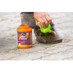 Olio per zoccoli Equinatura con pennello 450 mL