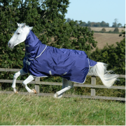 Coperta Bucas Atlantic Exclusive 150 g con copricollo Marina / blu