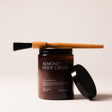 Grasso per zoccoli Mandorla Grooming Deluxe