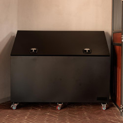 Cassetta porta alimenti in alluminio Grooming Deluxe by Kentucky con ruote Nero