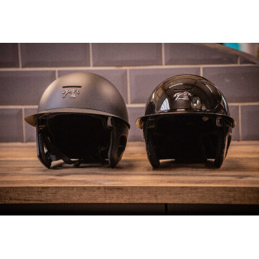 Casco Penelope visiera lunga Nero lucido