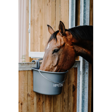 Mangiatoia Hippotonic con ganci e manico Grigio scuro Mangiatoia Hippotonic con ganci e manico Grigio scuro