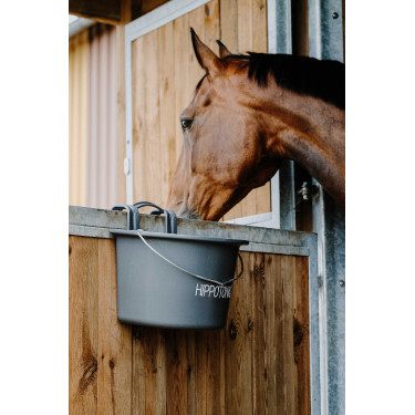 Mangiatoia Hippotonic con ganci e manico Grigio scuro Mangiatoia Hippotonic con ganci e manico Grigio scuro