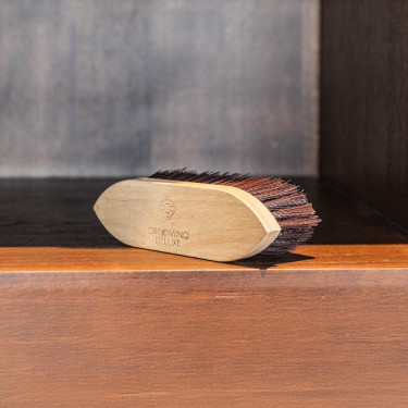 Spazzola Classic in legno corta dura Grooming Deluxe by Kentucky Marrone