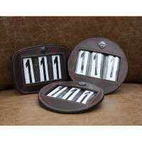 Porta-numero rotondo LeMieux per testiera Marrone