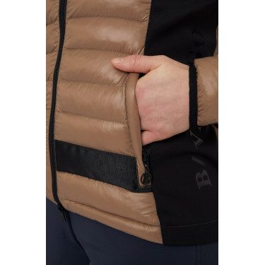 Piumino ultra leggero da donna B Vertigo Simone Biscotto allo zenzero Beige Piumino ultra leggero da donna B Vertigo Simone Biscotto allo zenzero Beige