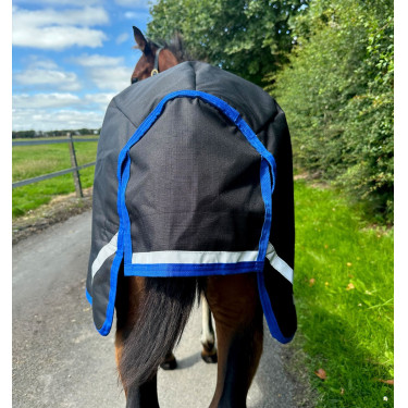 Coperta Horseware Amigo Ripstop 900D Puledro Turnout 200g Nero / blu classico Coperta Horseware Amigo Ripstop 900D Puledro Turnout 200g Nero / blu classico