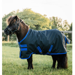 Coperta Horseware Amigo Ripstop 900D Petite Turnout 0g Nero / blu classico Coperta Horseware Amigo Ripstop 900D Petite Turnout 0g Nero / blu classico