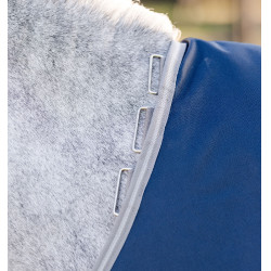 Coperta Horseware Amigo 1200D Pony Turnout 250g Marino / grigio titanio / argento Blu marino Coperta Horseware Amigo 1200D Pony Turnout 250g Marino / grigio titanio / argento Blu marino