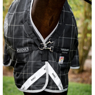 Coperta Horseware Rhino Wug Vari-Layer 450g Nero / quadri bianco grigi Coperta Horseware Rhino Wug Vari-Layer 450g Nero / quadri bianco grigi