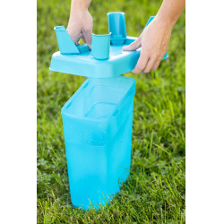 Abbeveratoio in plastica su piedistallo Abbeveratoio in plastica su piedistallo
