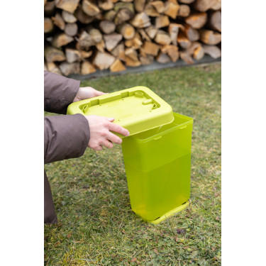 Abbeveratoio in plastica su piedistallo Abbeveratoio in plastica su piedistallo