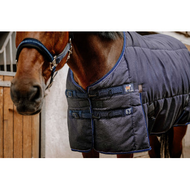 Coperta da scuderia Equithème 600D 3 Layers per cavalli Coperta da scuderia Equithème 600D 3 Layers per cavalli