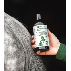 Shampoo equitazione al carbone attivo per cavalli chiari