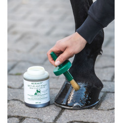 Olio per zoccoli cavallo Keralit Huf-Elast 475 ml Olio per zoccoli cavallo Keralit Huf-Elast 475 ml