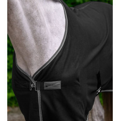 Coperta in pile Economic Waldhausen con cinghie incrociate Nero