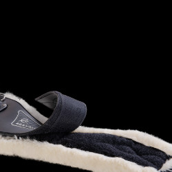 Sottopancia Anatomico Acavallo in Gel e PVC con Fodera in Lana Amovibile Nero Sottopancia Anatomico Acavallo in Gel e PVC con Fodera in Lana Amovibile Nero