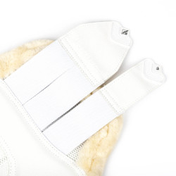 Stinchiere chiuse in montone LeMieux Edge Mesh Bianco