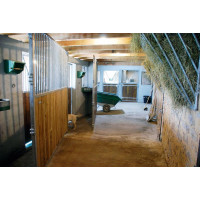 Séparation de box pivotante barreaudée / bois 3 m La Gée Séparation de box pivotante barreaudée / bois 3 m La Gée