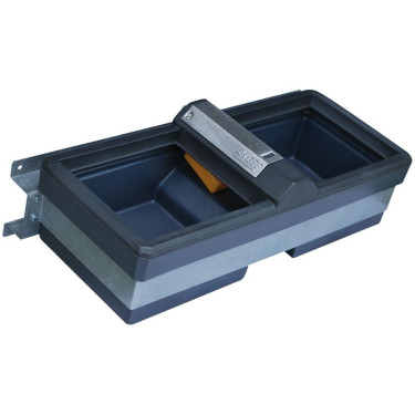 Abbeveratoio Polybac 72M doppio con bordo interno e supporto di fissaggio La Gée Abbeveratoio Polybac 72M doppio con bordo interno e supporto di fissaggio La Gée