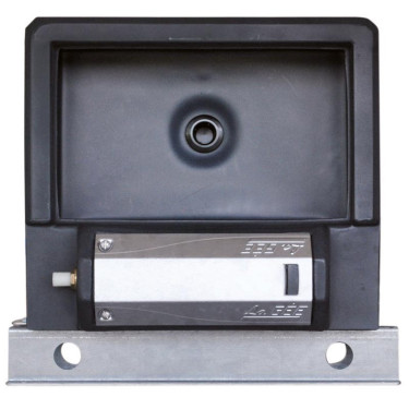 Abbeveratoio Polybac 25 M semplice con bordo interno e supporto di fissaggio La Gée Abbeveratoio Polybac 25 M semplice con bordo interno e supporto di fissaggio La Gée