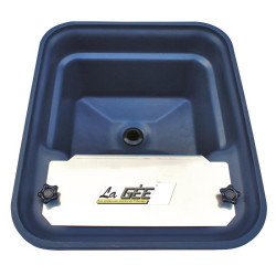 Abbeveratoio Polybac 30 M semplice con bordo a cordone e supporto di fissaggio La Gée