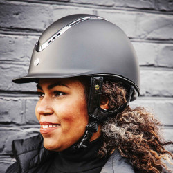 Casco EQ3 Pardus smooth Back on Track con rotella Casco EQ3 Pardus smooth Back on Track con rotella