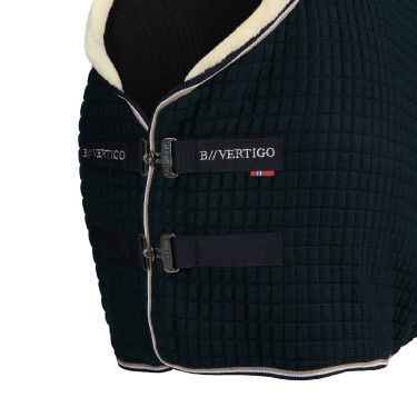 Coperta termica Dylan con colletto in finta pelliccia B Vertigo Coperta termica Dylan con colletto in finta pelliccia B Vertigo