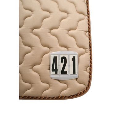Numero di partenza a 3 cifre con fascia auto-agganciante Numero di partenza a 3 cifre con fascia auto-agganciante
